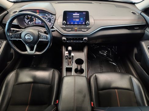 Used 2019 Nissan Altima 2.5 SR w/ SR Premium Package FWD image 3