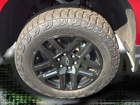 Used 2024 Chevrolet Silverado 1500 LT Trail Boss w/ Protection Package AWD/4WD image 28