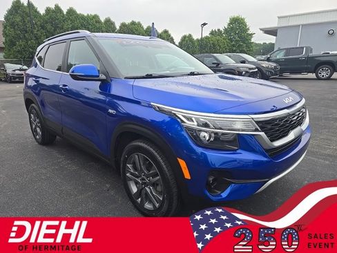 Used 2023 Kia Seltos S w/ Navigation Package AWD/4WD image 1