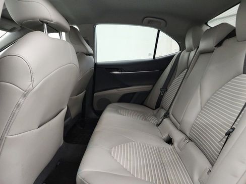 Used 2021 Toyota Camry SE image 10