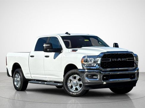 Used 2024 RAM 2500 Big Horn image 2