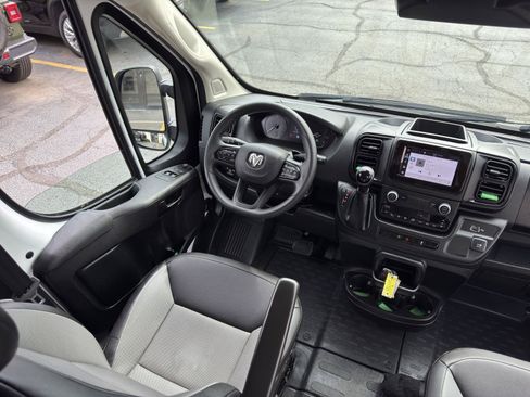 Used 2026 RAM ProMaster 2500 w/ Convenience Group FWD image 24