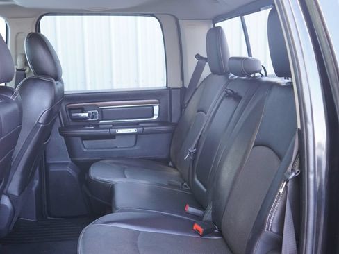 Used 2017 RAM 1500 Laramie w/ Convenience Group AWD/4WD image 31