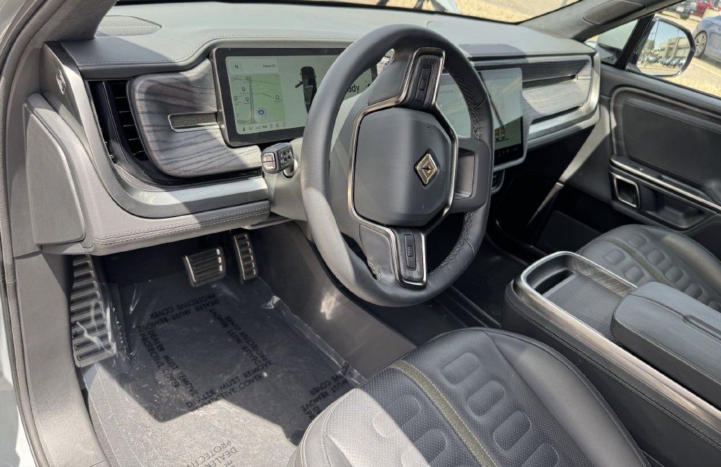 Used 2024 Rivian R1S Adventure Quad AWD/4WD image 18