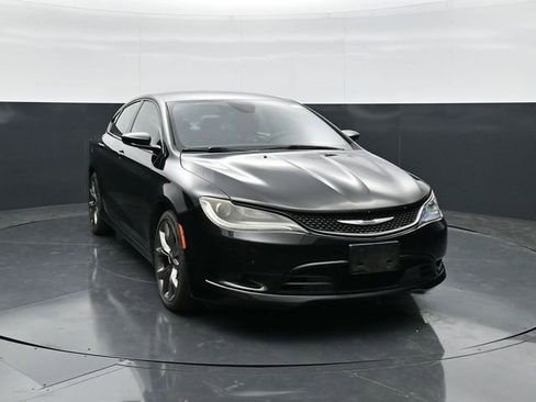 Used 2015 Chrysler 200 S w/ Navigation & Sound Group I AWD/4WD image 2