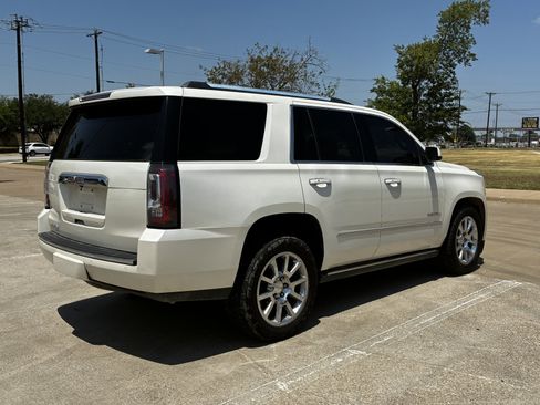 Used 2015 GMC Yukon Denali w/ Premium Package AWD/4WD image 19