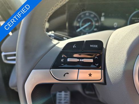 Used 2025 Hyundai Elantra SEL image 13