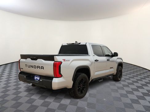 Used 2022 Toyota Tundra SR5 AWD/4WD image 4