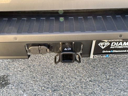 New 2025 Ford Maverick Lariat w/ 4K Tow Package image 46