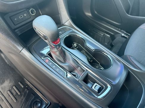 Used 2022 Chevrolet Equinox RS FWD image 19