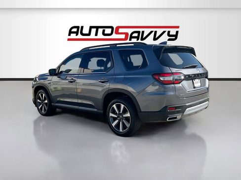 Used 2024 Honda Pilot Elite image 5