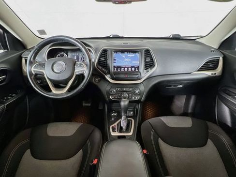 Used 2014 Jeep Cherokee Latitude w/ Comfort/Convenience Group AWD/4WD image 25