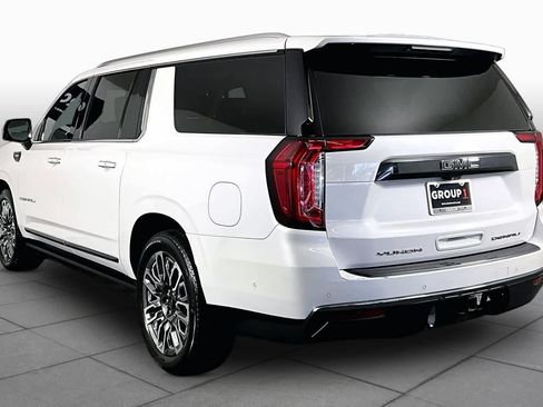 Used 2023 GMC Yukon XL Denali Ultimate AWD/4WD image 12