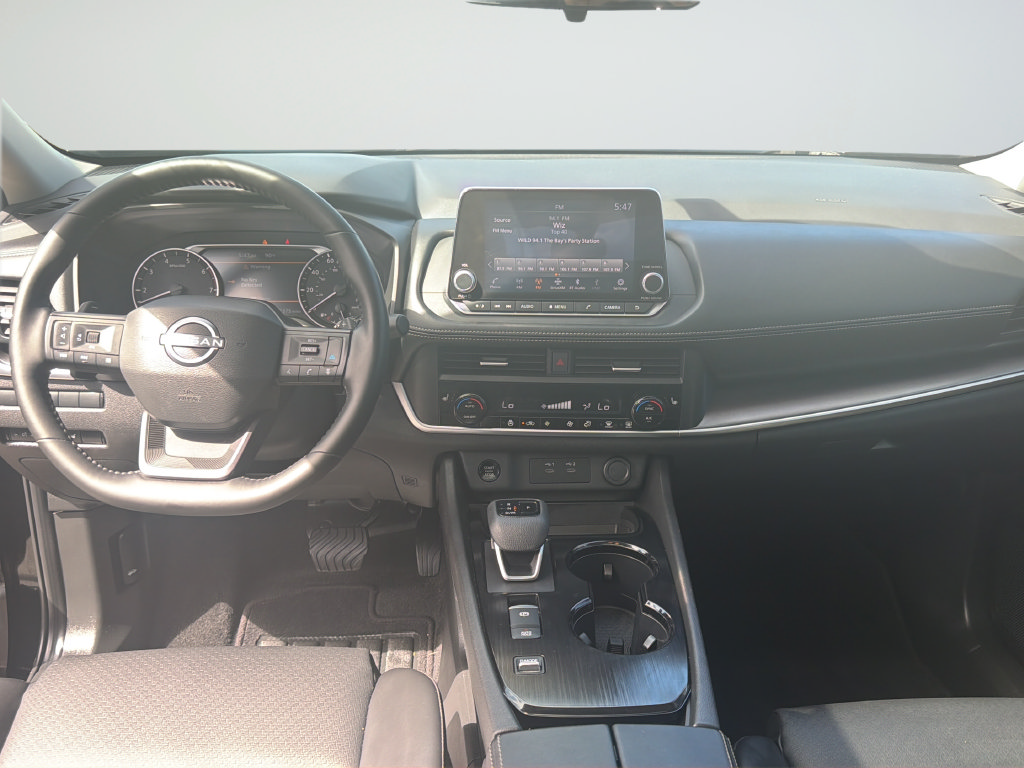 Certified 2025 Nissan Rogue SV w/ SV Premium Package FWD image 38