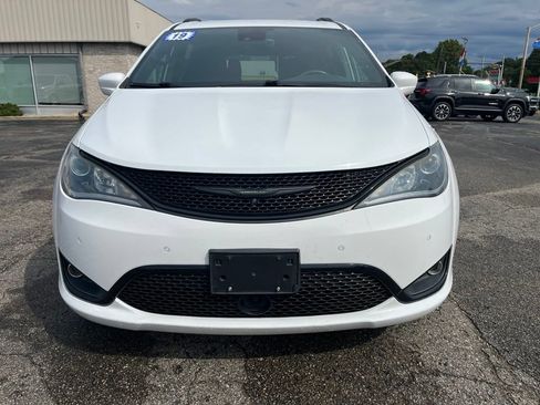 Used 2019 Chrysler Pacifica Touring Plus w/ Advanced Safetytec Group FWD image 8