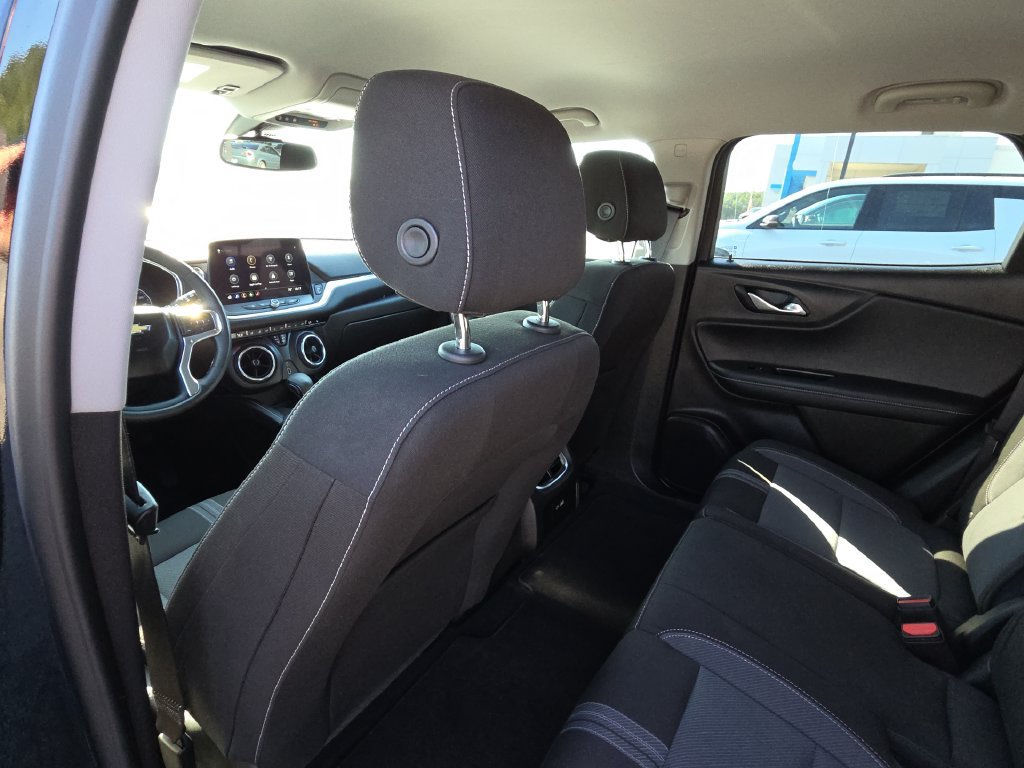 Used 2024 Chevrolet Blazer LT w/ Convenience Package FWD image 27