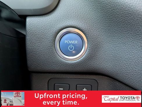 Used 2024 Toyota Tundra Limited AWD/4WD image 19