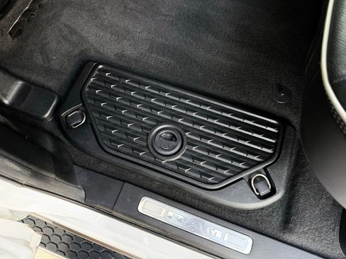 Used 2020 RAM 1500 Laramie AWD/4WD image 29