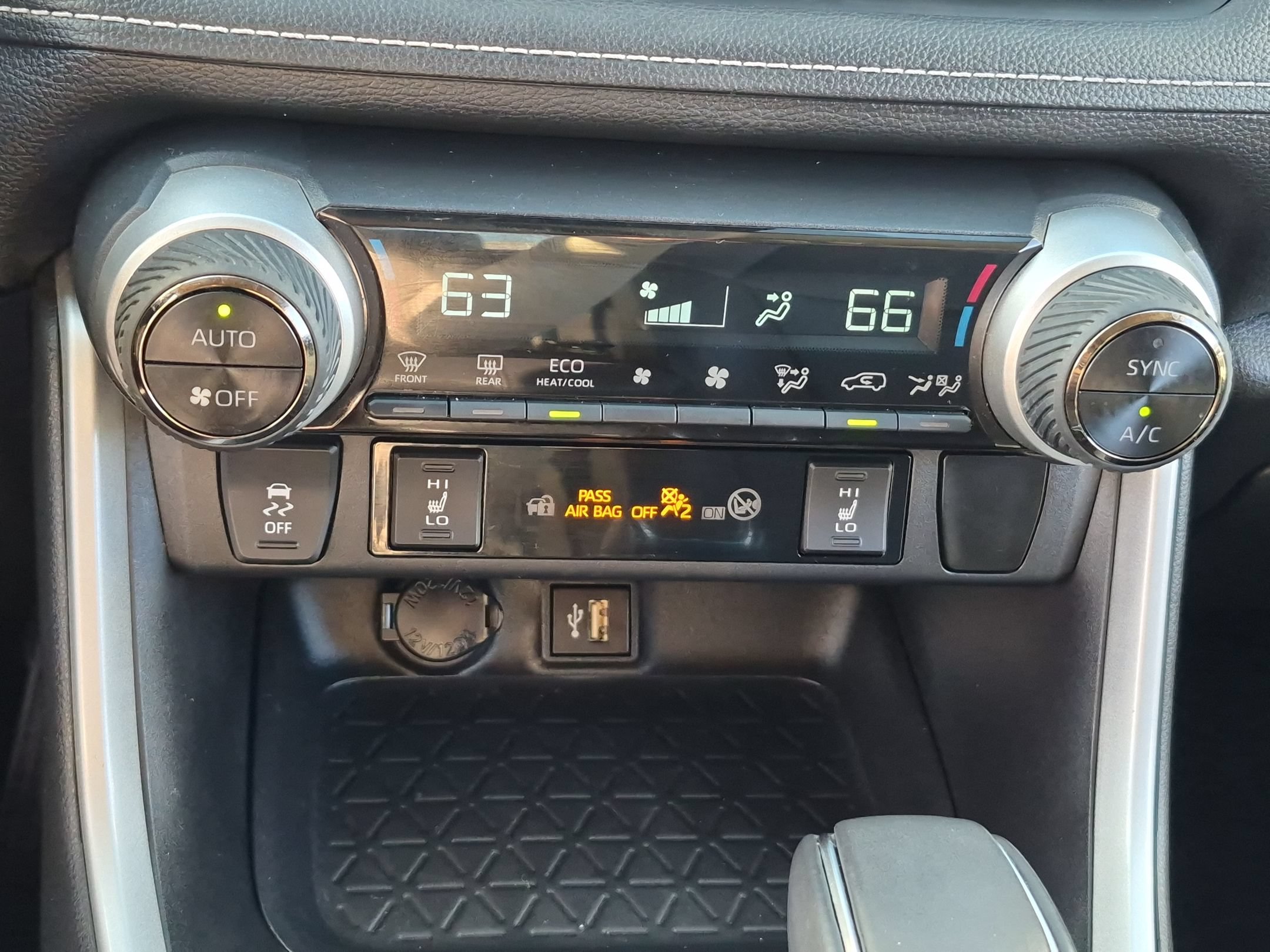 Used 2024 Toyota RAV4 XLE Premium w/ Weather Package AWD/4WD image 22