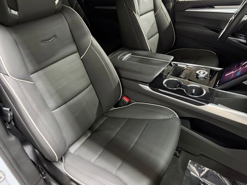 New 2026 Cadillac Escalade ESV Sport w/ Touring Package AWD/4WD image 58