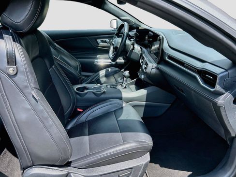 Used 2025 Ford Mustang Premium RWD image 15