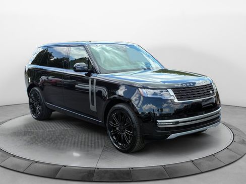 New 2026 Land Rover Range Rover Long Wheelbase SE AWD/4WD image 3