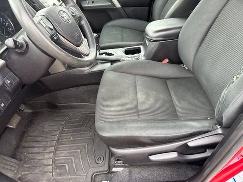 Used 2017 Toyota RAV4 LE w/ All Weather Liner Package AWD/4WD image 15