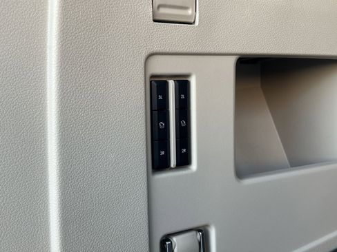 Used 2021 Lincoln Navigator Reserve w/ Luxury Package image 36