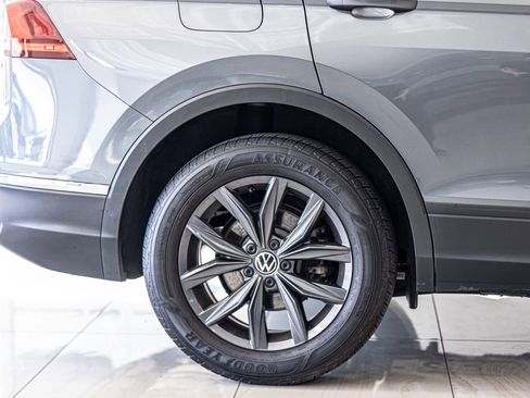 Used 2022 Volkswagen Tiguan SE AWD/4WD image 11