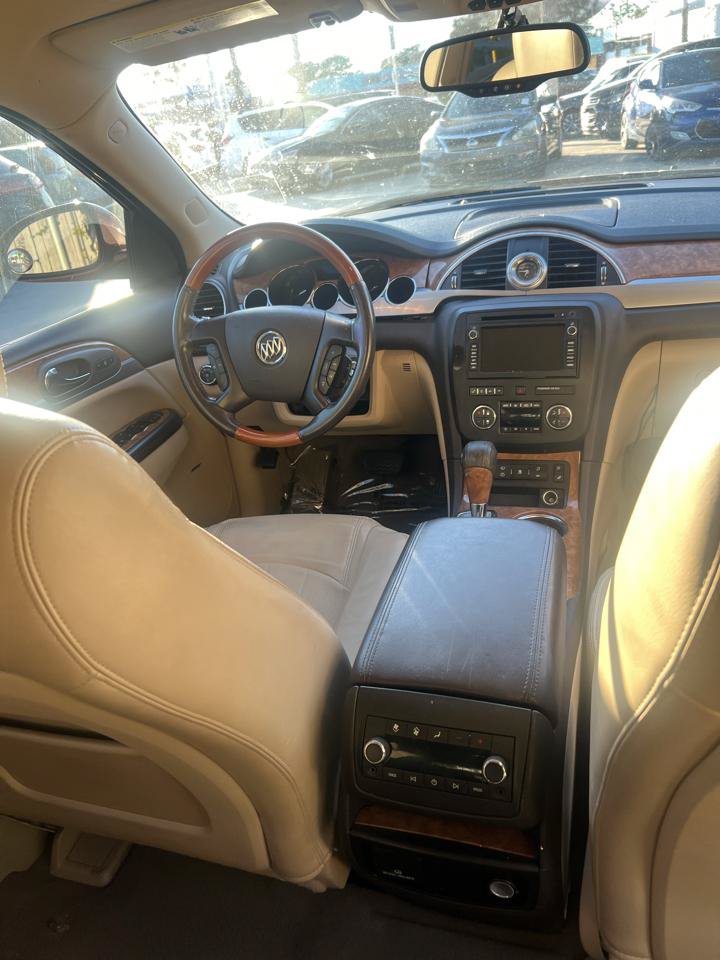 Used 2011 Buick Enclave CXL FWD image 10