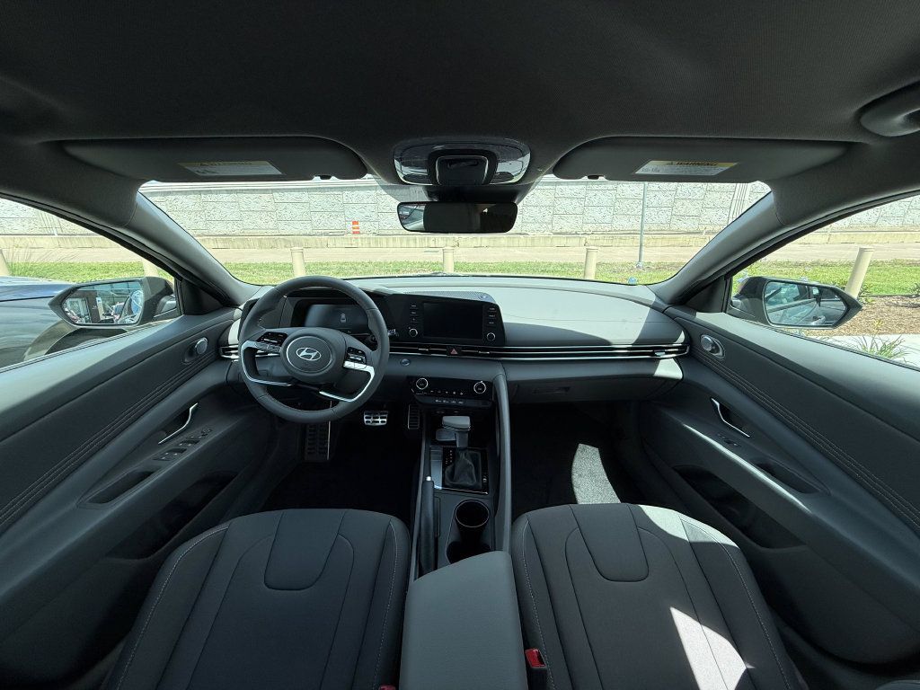 Used 2026 Hyundai Elantra SEL Sport Premium FWD image 22