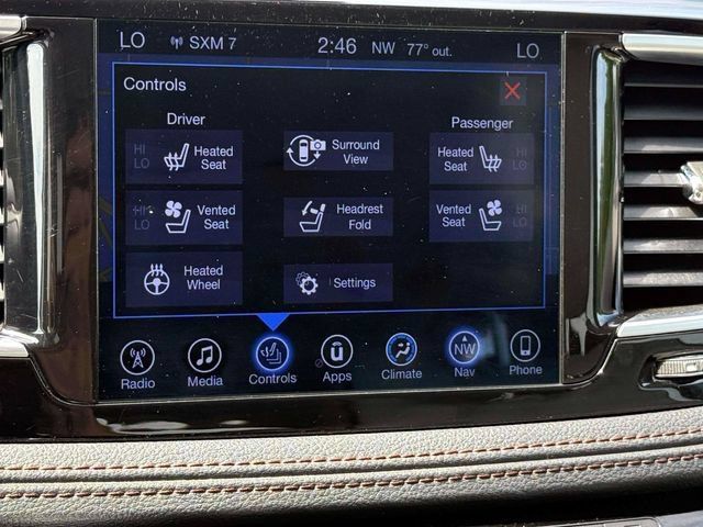 Used 2017 Chrysler Pacifica Limited w/ UConnect Theater Package FWD image 31