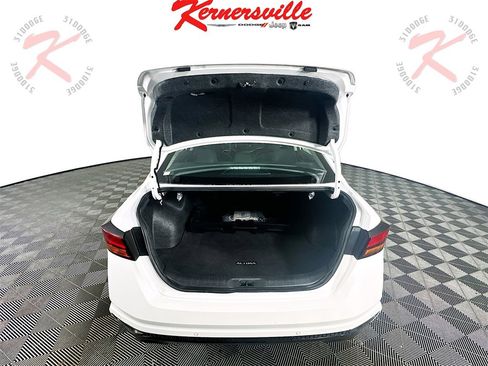 Used 2025 Nissan Altima 2.5 SR image 26