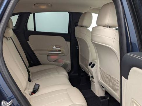 Used 2021 Mercedes-Benz GLA 250 w/ Premium Package image 19
