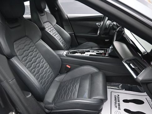 Used 2022 Audi e-tron GT Prestige w/ Prestige Package image 33