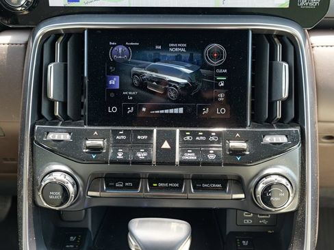 Used 2024 Lexus LX 600 4WD w/ Appearance Package image 57