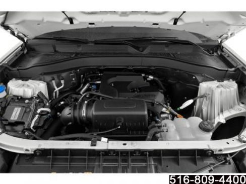 Used 2022 Ford Explorer XLT w/ Equipment Group 202A image 13