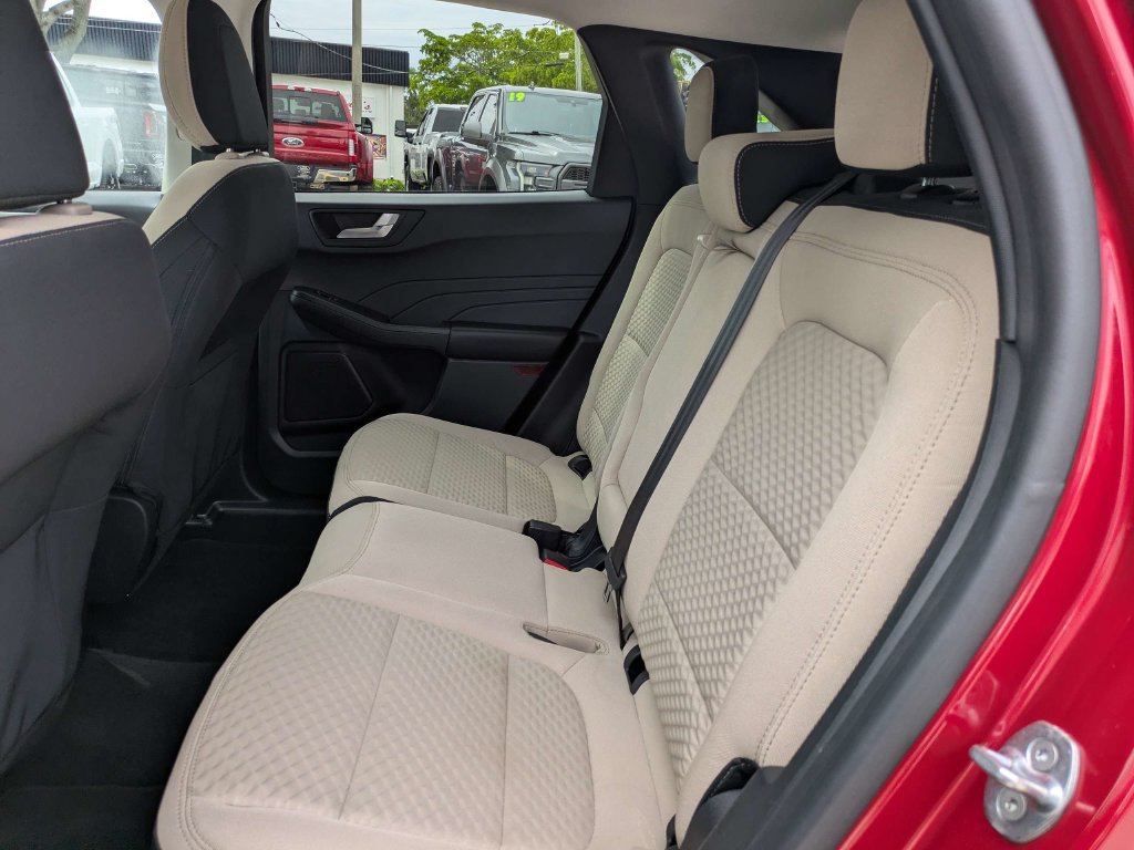 Certified 2021 Ford Escape SE w/ SE Sport Appearance Package FWD image 15