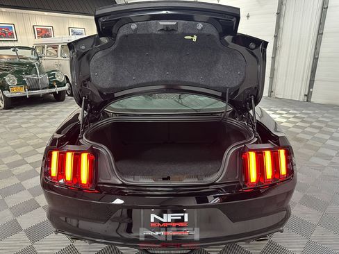 Used 2017 Ford Mustang GT w/ GT Performance Package image 37