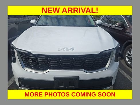 Used 2024 Kia Sorento S AWD/4WD image 1