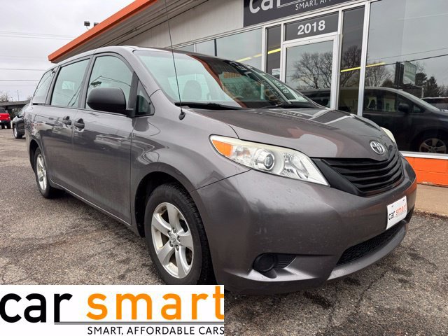 Used 2014 Toyota Sienna L FWD image 1