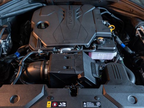 Used 2026 Genesis GV70 2.5T Advanced image 6