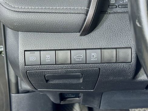 Used 2023 Toyota Camry XSE FWD image 21