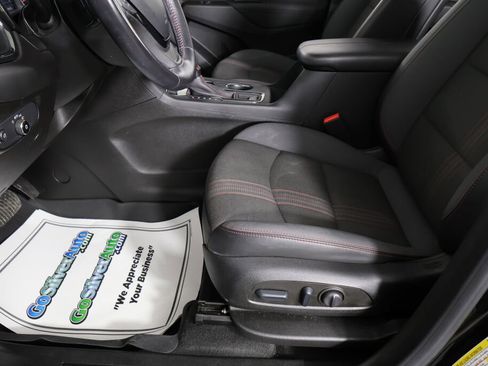 Used 2022 Chevrolet Equinox RS w/ LPO, Floor Liner Package image 13