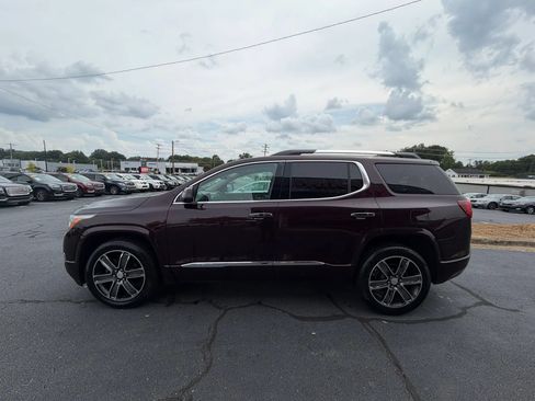Used 2017 GMC Acadia Denali w/ Technology Package AWD/4WD image 4