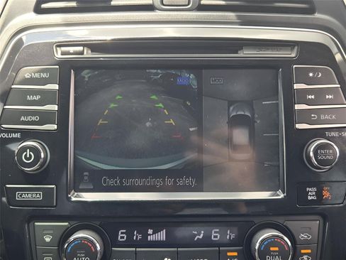 Used 2016 Nissan Maxima Platinum FWD image 17