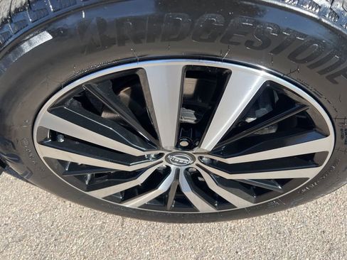 Certified 2024 Nissan Pathfinder Platinum image 40