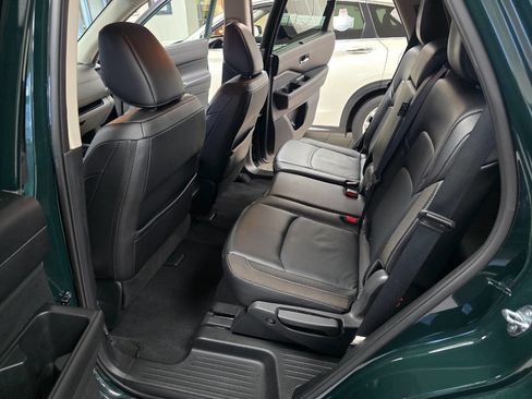 Used 2023 Nissan Pathfinder SL image 19