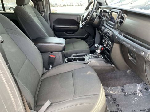 Used 2021 Jeep Wrangler Unlimited Sport AWD/4WD image 23