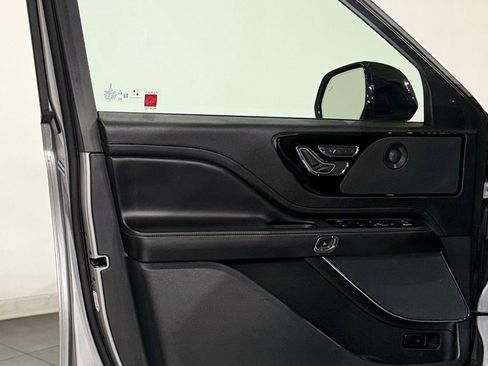 Used 2024 Lincoln Aviator Reserve image 32
